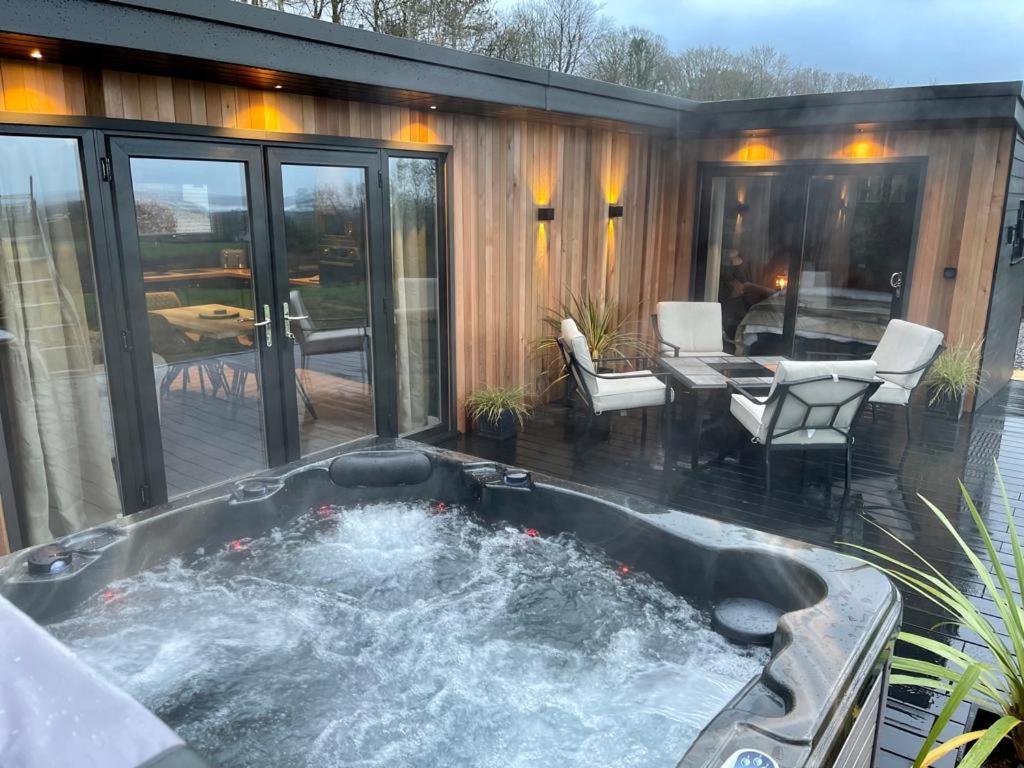 The Cabin@Tyddynucha Caernarfon Eksteriør bilde